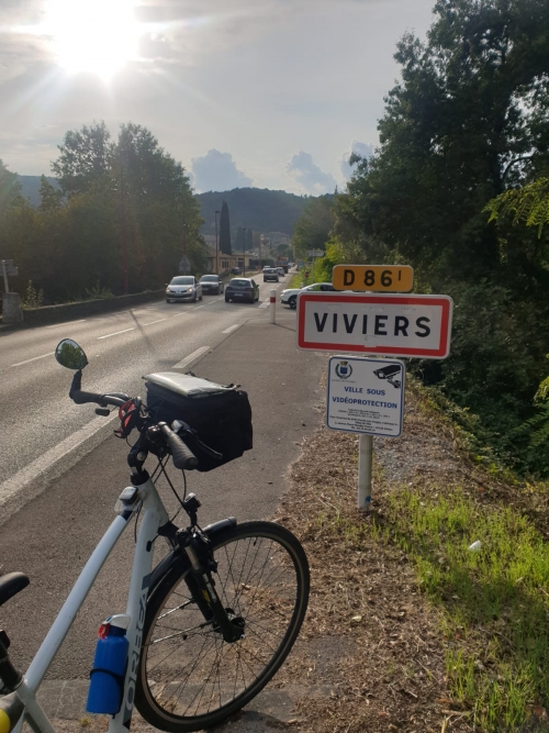Viviers: Fin de la 34ème étape, 60km, 17h25.